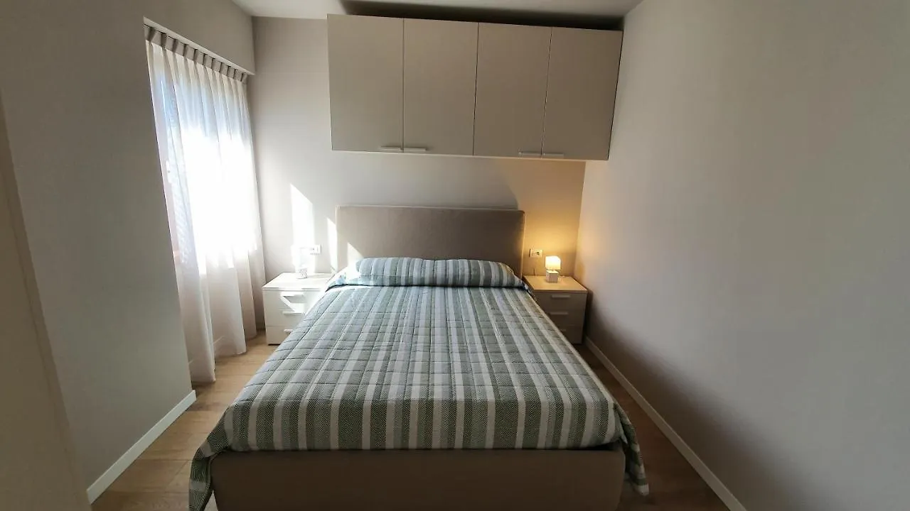 Apartment Appartamenti Moonlight Seriate